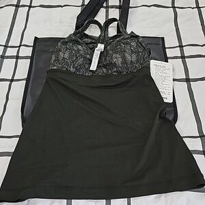 * NWT Lululemon Most Popular HARD-TO-FIND/DISCONTINUED Wrap It Up TANK 4